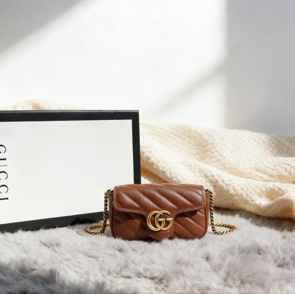 Gucci GG Marmont Super Mini Bag